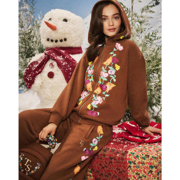 Taylor Swift The Eras Tour Acoustic Piano Hoodie NEW - Picture 5 of 6